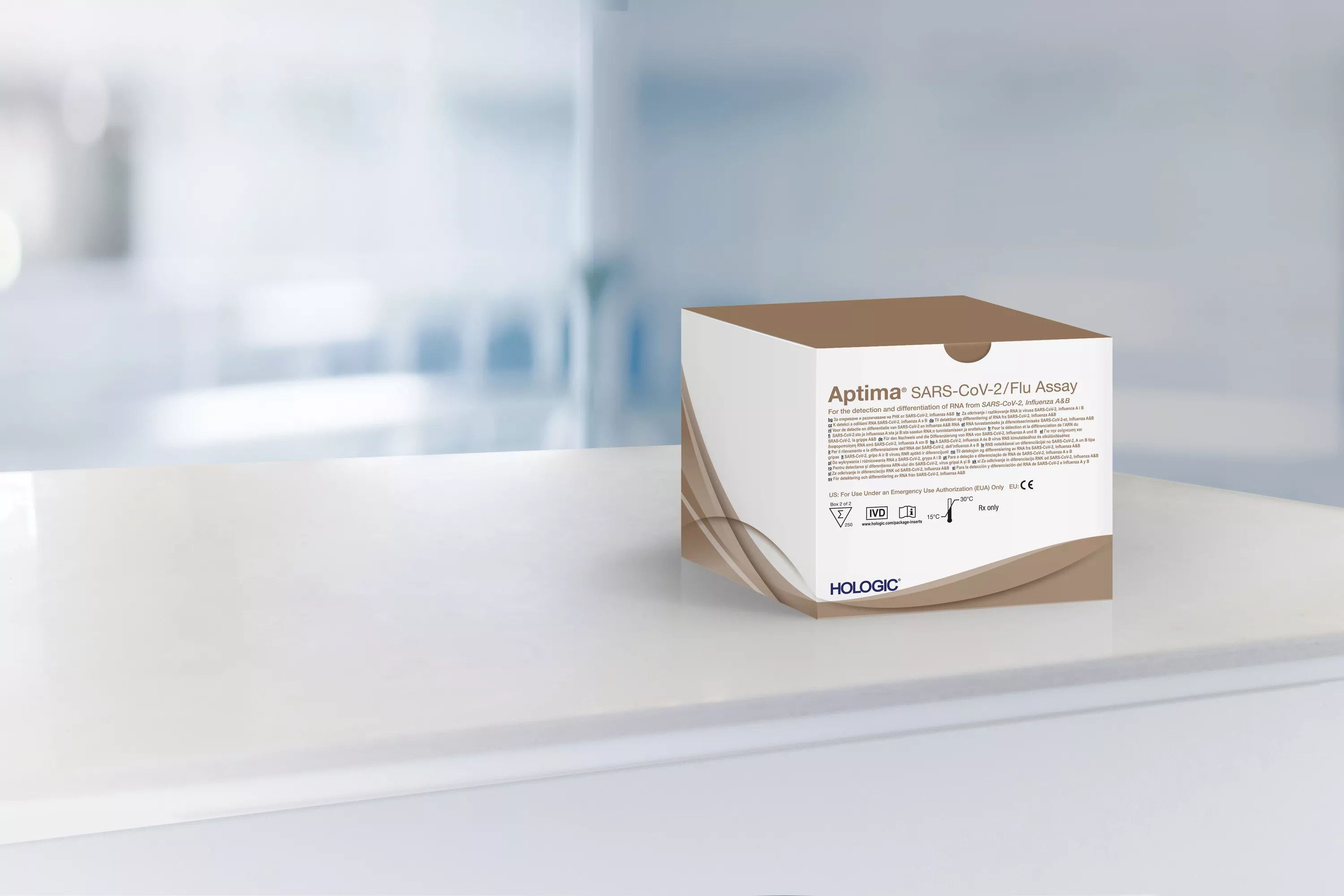Caja de un ensayo con un laboratorio al fondo