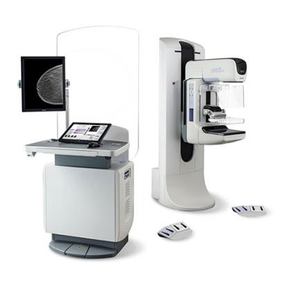 Sistema de mamografía digital Selenia® Dimensions® de Hologic sobre fondo blanco